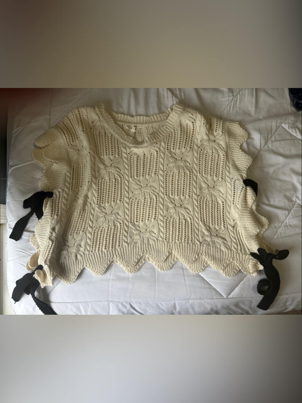 entro Cream Knit Scalloped Trim Tie-Detail Sweater
